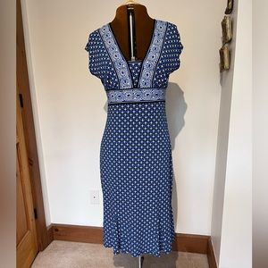 Donna Morgan stretchy midi dress